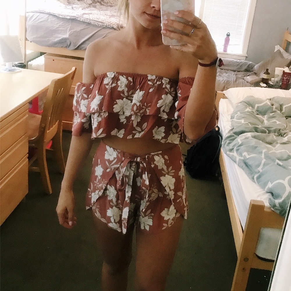 Two Piece Set
